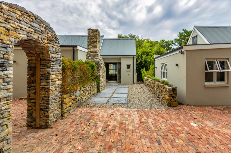 4 Bedroom Property for Sale in Belvidere Estate Western Cape